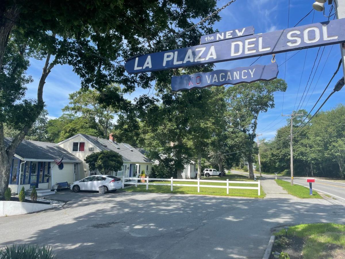 La Plaza Del Sol Motel Mashpee Exterior photo